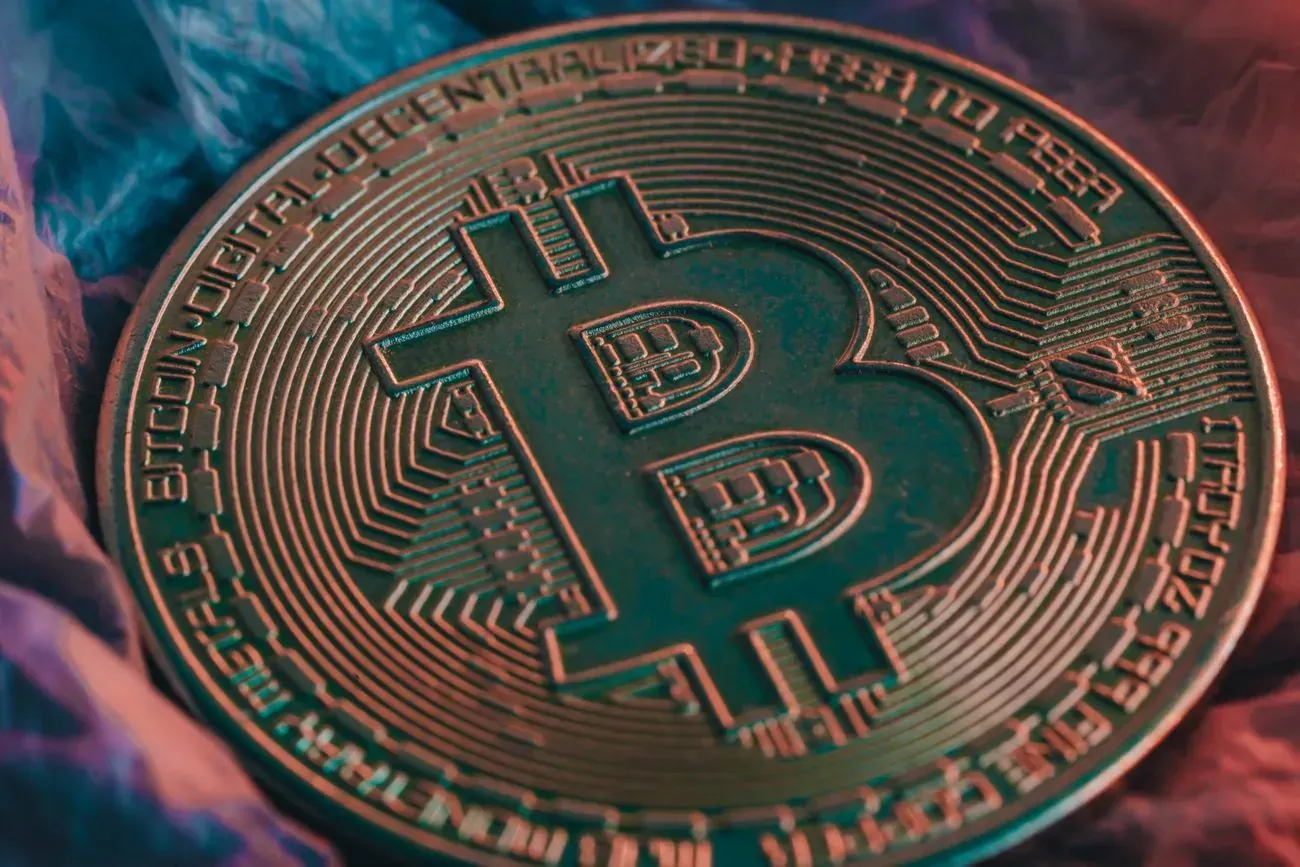 Біткоїн досяг історичного максимуму у $118 000, але все ще нижче піків щодо інших активів