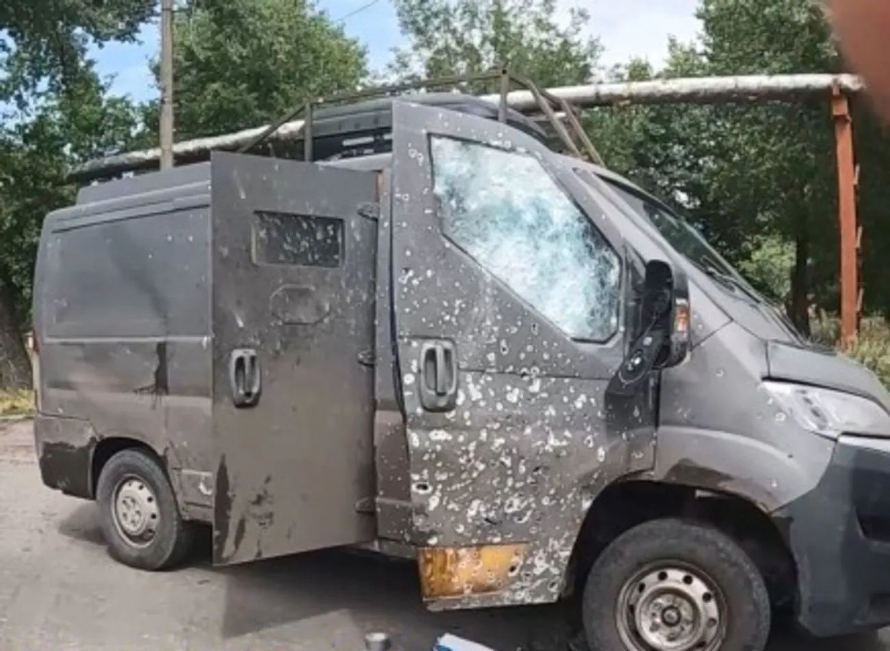 Екіпаж “Білий янгол” атаковано під час евакуації жителів Покровська: є поранені і загиблі