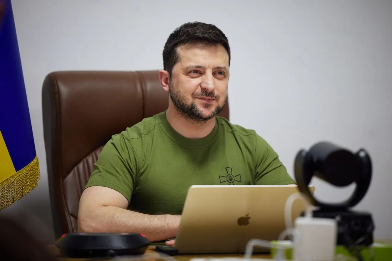 Зеленський затвердив нові рішення РНБО про синхронізацію санкцій з ЄС