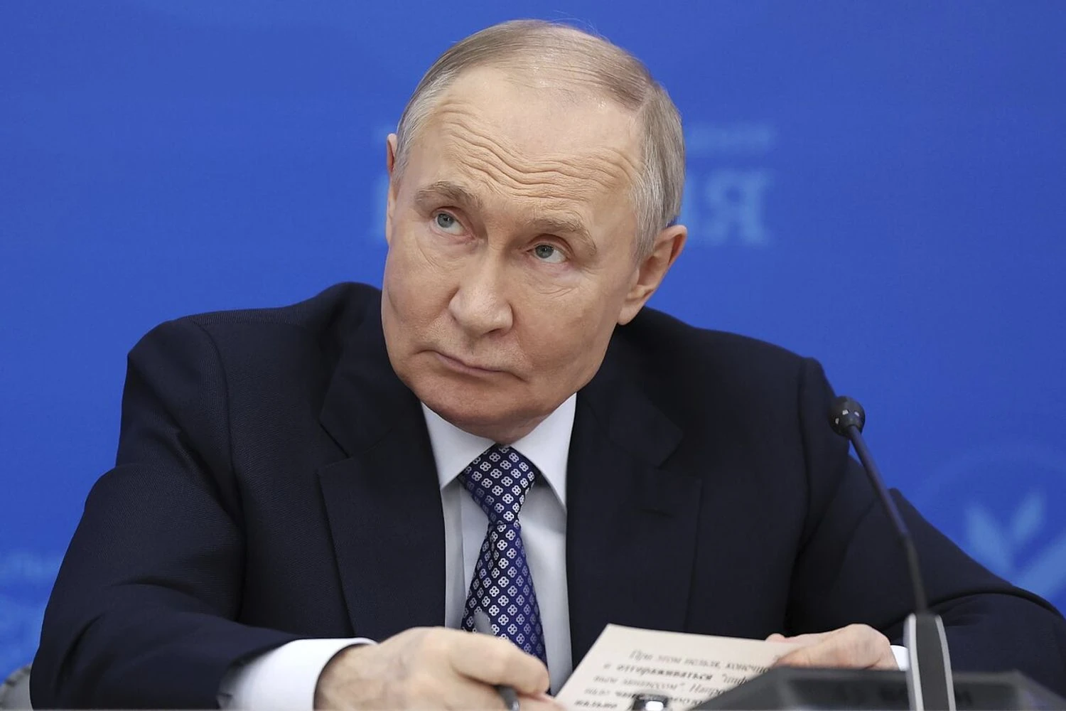 путін пропонує обмежене перемир’я перед зустріччю з Трампом – The Economist