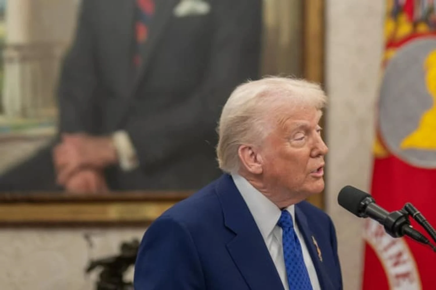 Трамп прибрав Обаму з почесного місця: портрети попередників опинилися “у тіні” Білого дому