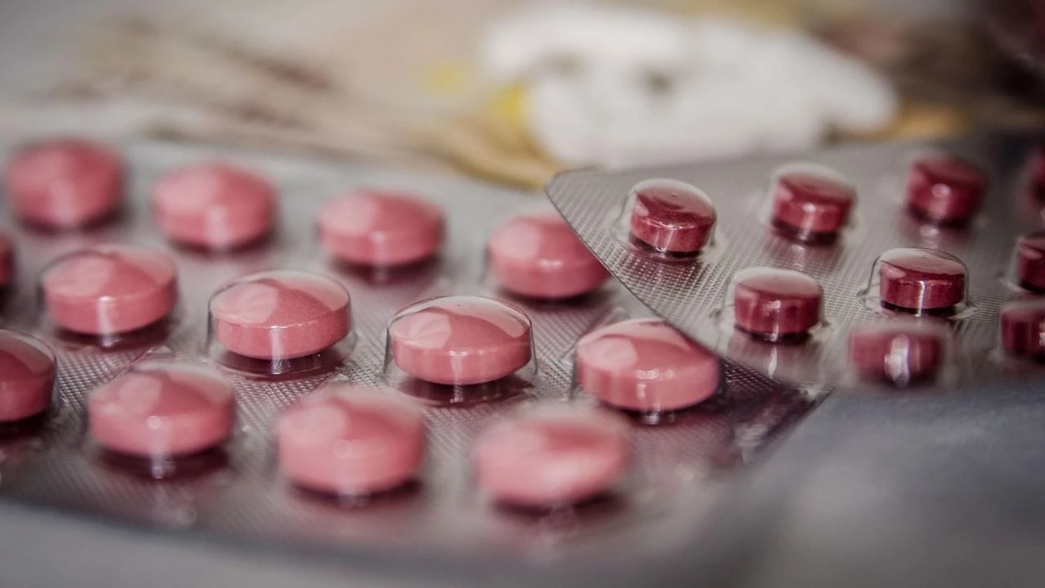 Конкуренція на ринку аптек: чому українці отримують більше ніж іноземці