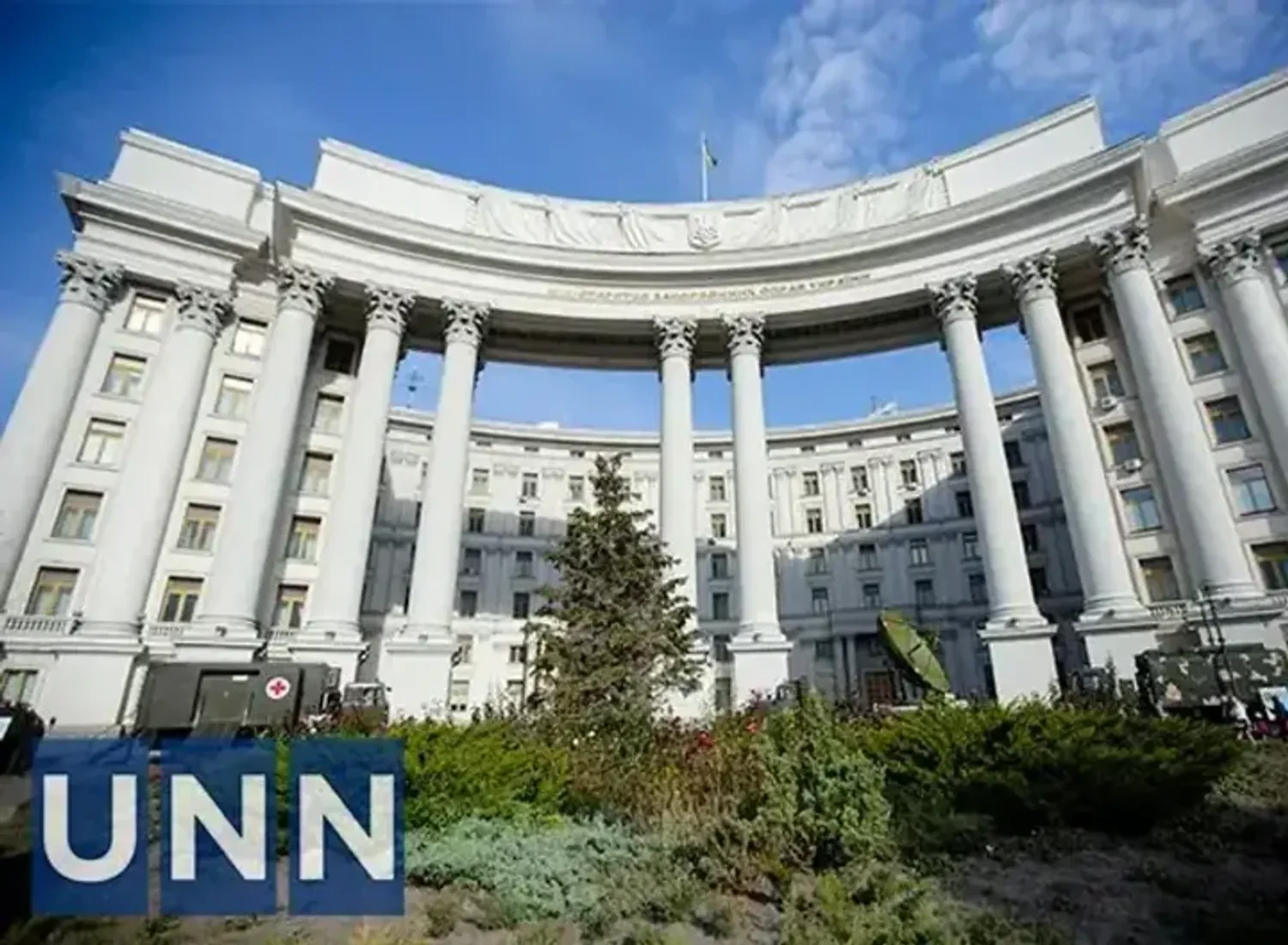 Україна має право завдавати ударів по військових цілях на території росії - речник МЗС