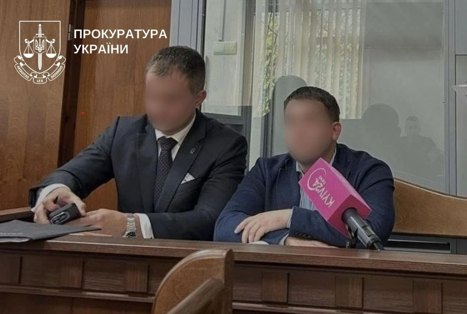 "Катався" у відрядження за кордон на підставі підроблених запрошень: керівника апарату КМДА Загуменного відсторонено від посади