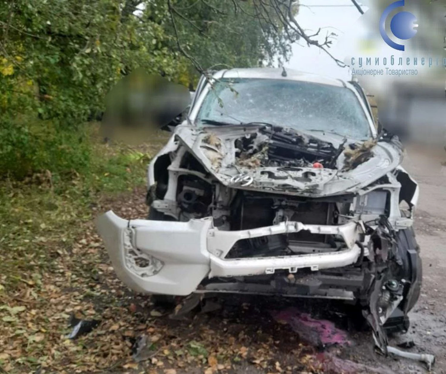 російський безпілотник поцілив в автомобіль енергетиків на Сумщині