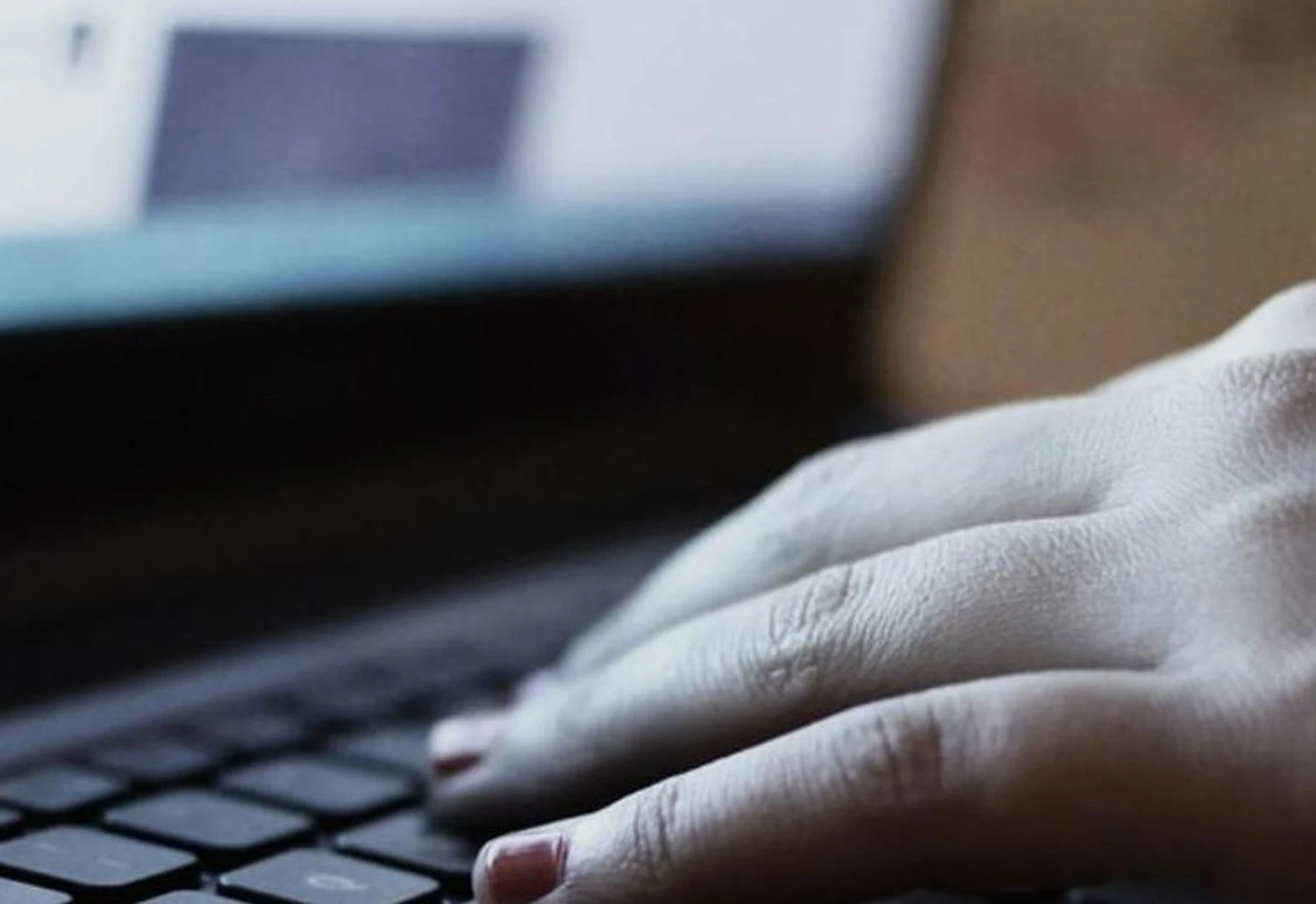 Кількість кримінальних проваджень за порнографію в Україні зросла на 13% за рік - звіт