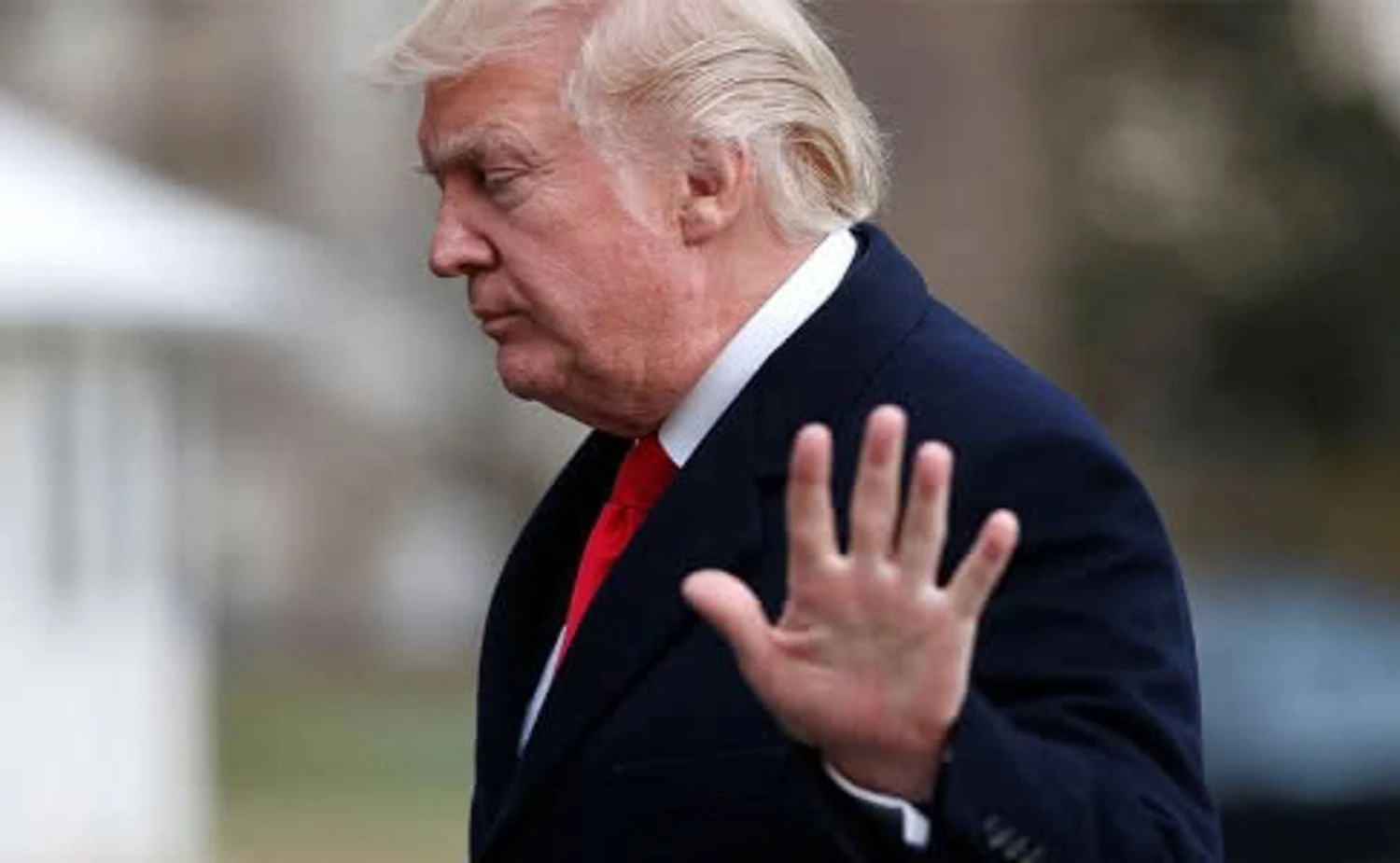 Президент США заперечує, що закликав Зеленського здати Донбас