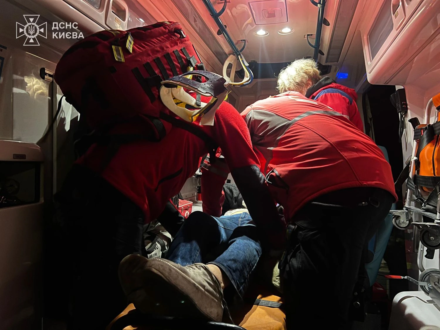 Кількість постраждалих внаслідок нічної атаки на Київ зросла до 32 осіб