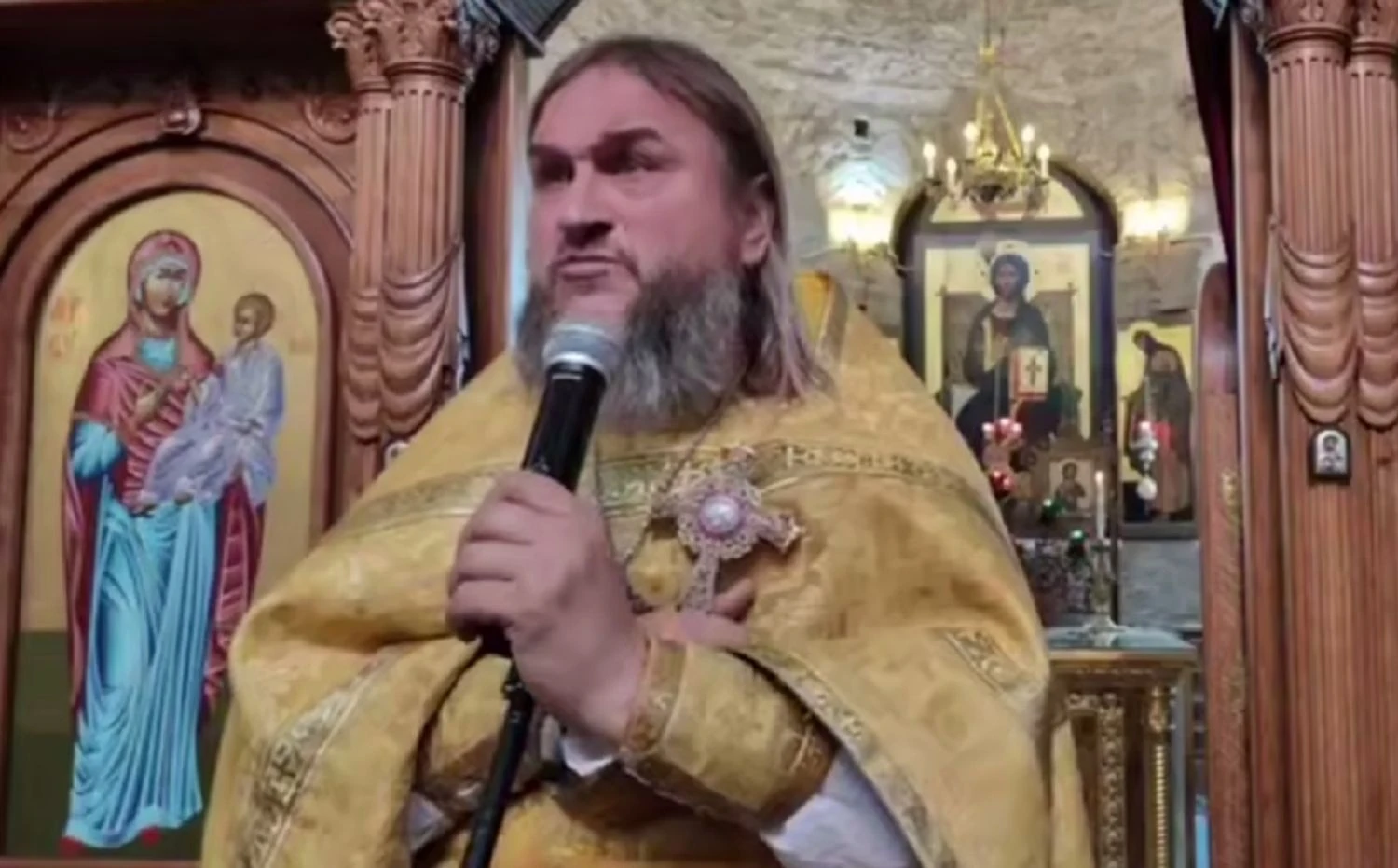 "Жінка - помічник" людини": священник рпц зганьбився, розмірковуючи щодо гендерних питань