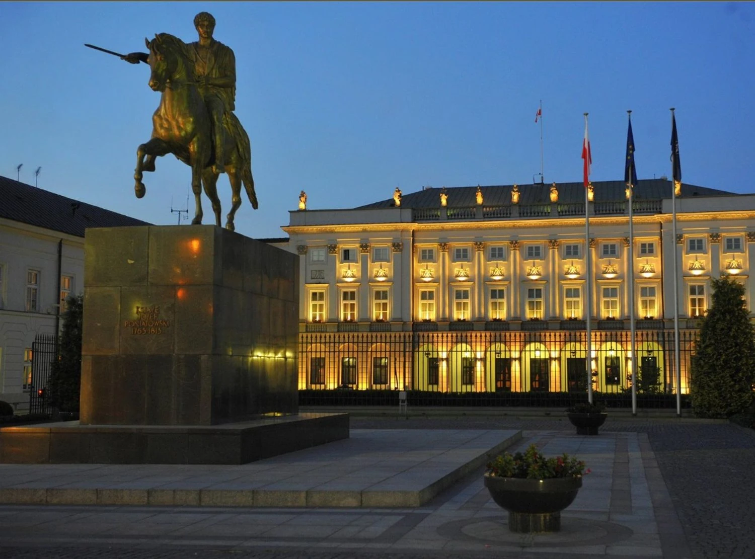 Повернення до відносин з Україною, коли все вирішувалося по “дзвінку до Варшави”, уже не буде – канцелярія президента Польщі