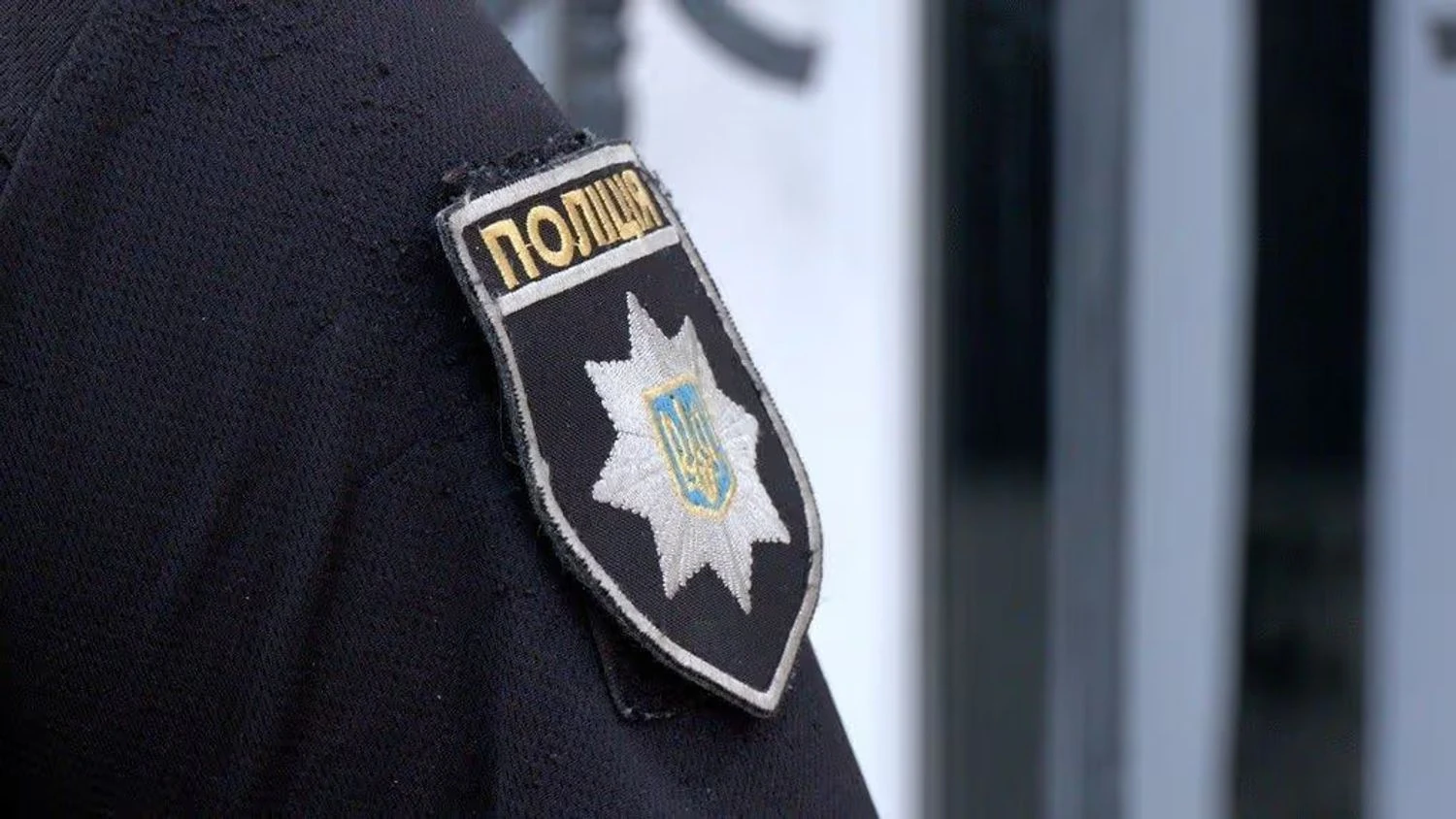 Удар рф по Києву 29 листопада: поліцейські врятували хлопчика з-під завалів будинку, відео