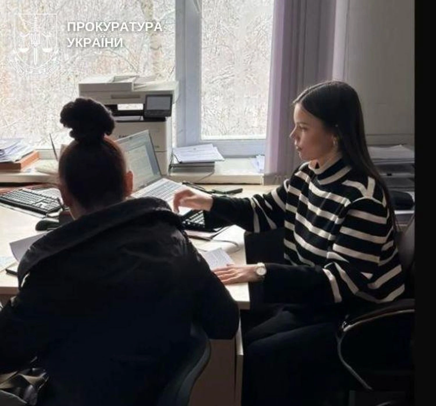 У Києві неповнолітня дівчина вживала алкоголь разом з матір’ю та під час сварки намагалася вчинити самогубство