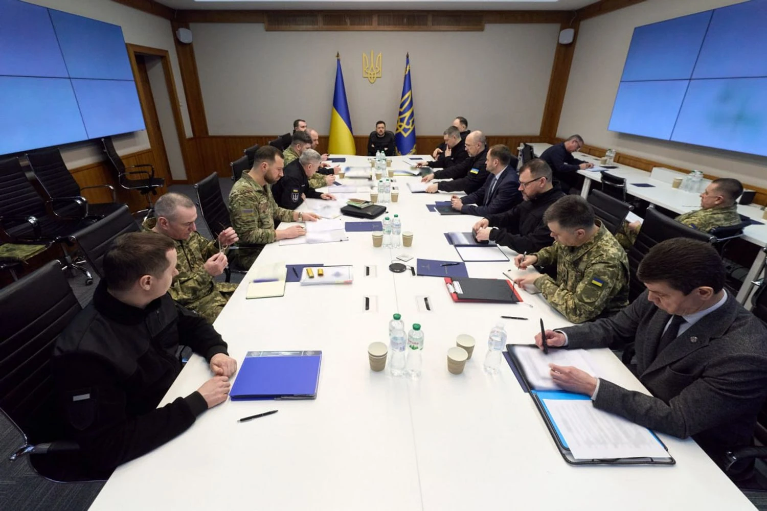 Зеленський обговорив на Ставці запити на допомогу у протидії