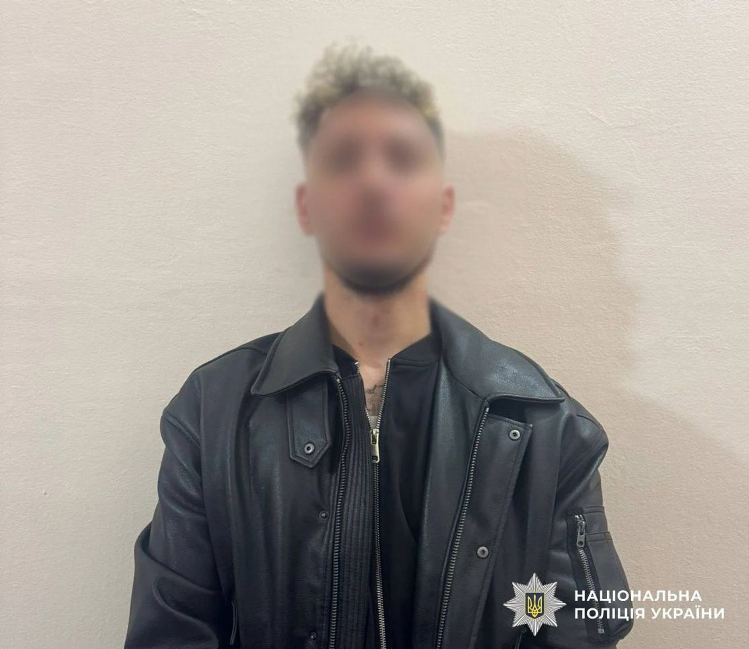 У Києві затримали іноземця за пограбування чоловіка біля ресторану в Печерському районі