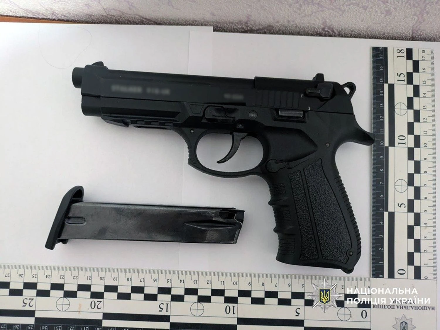 Двоє чоловіків у балаклавах напали на ветерана через чверть мільйона, їх затримали – поліція