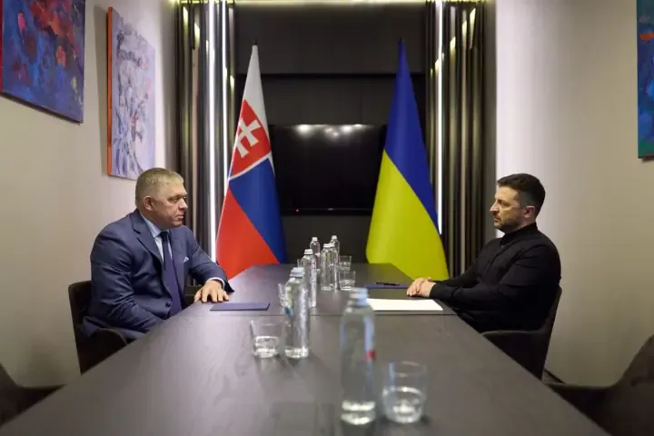 Зеленський поговорив із Фіцо - Словаччина висловилась про вступ України до ЄС