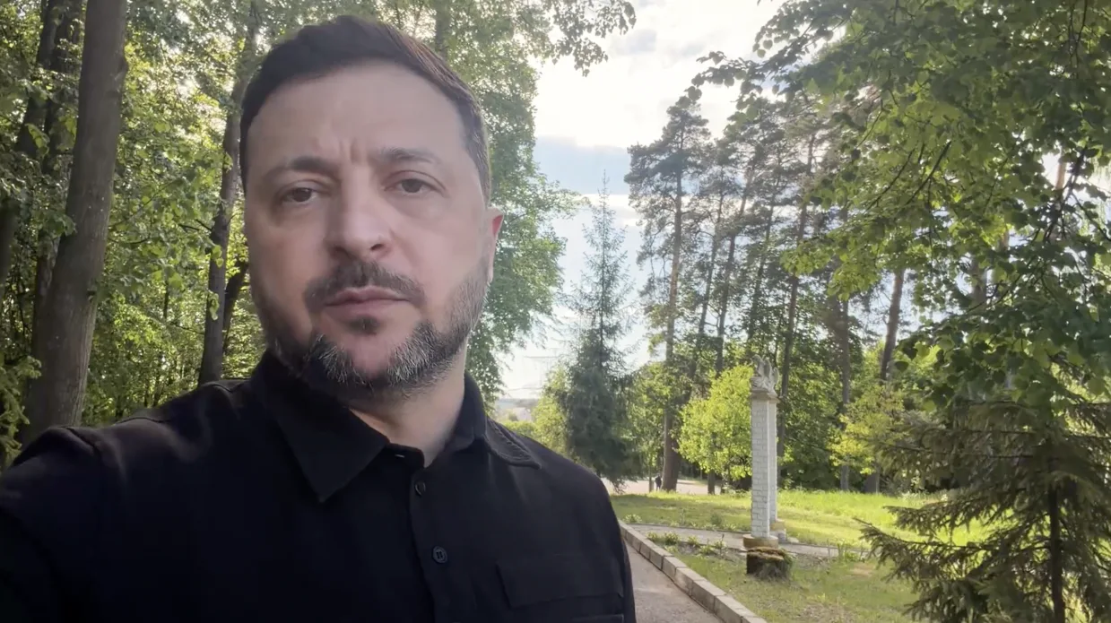 Від початку року 590 кілометрів території України звільнено – ЗеленськийВід початку року українські сили звільнили 590 кілометрів території від окупантів. Президент Зеленський заявив, що ЗСУ продовжує
нарощувати показники знищення російського особового складу.Війна в Україні • 22 травня, 21:33 • 4622 перегляди
