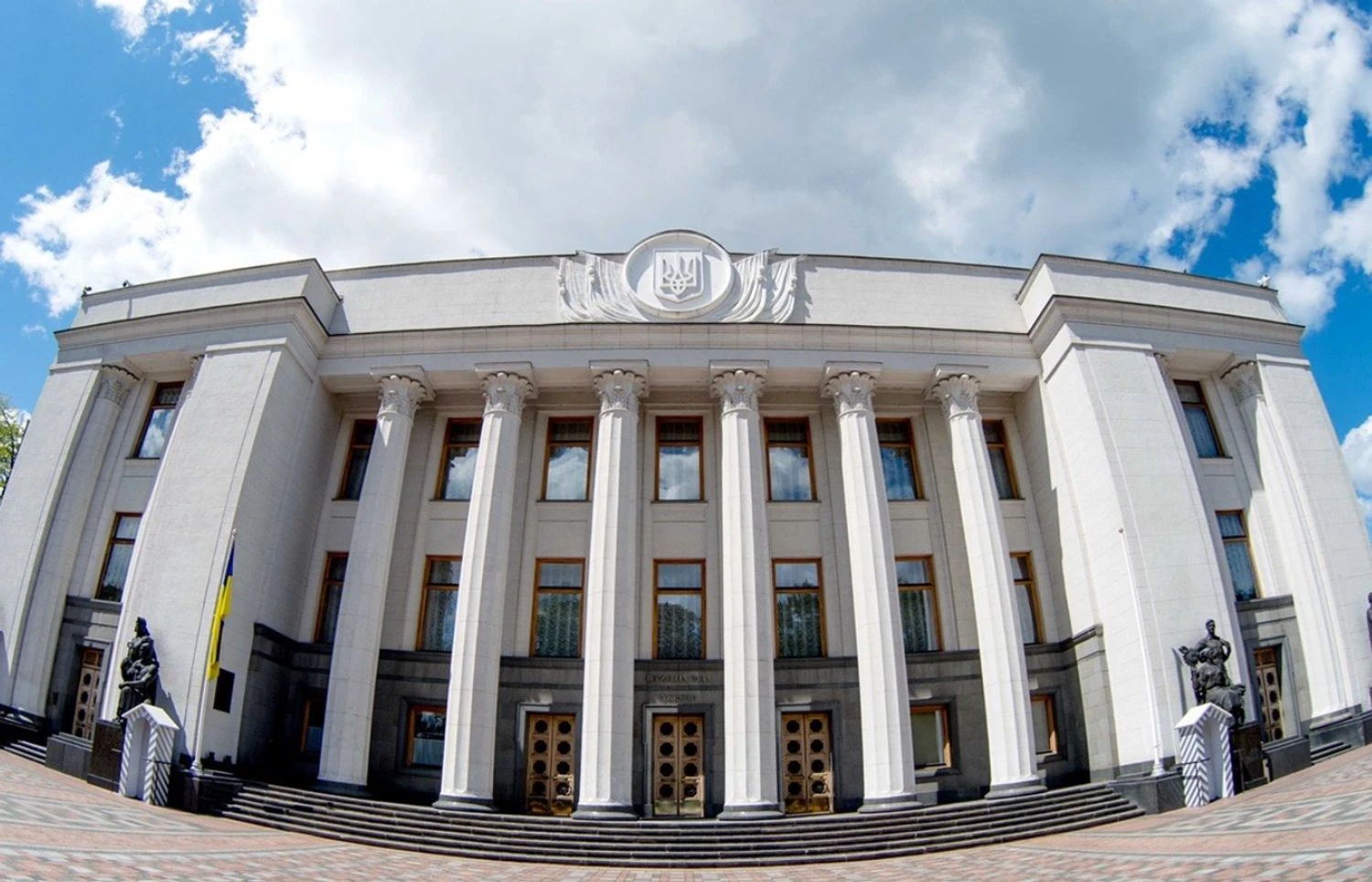 Парламент відкрив шлях до збільшення видатків на оборону на 1,56 трлн гривень