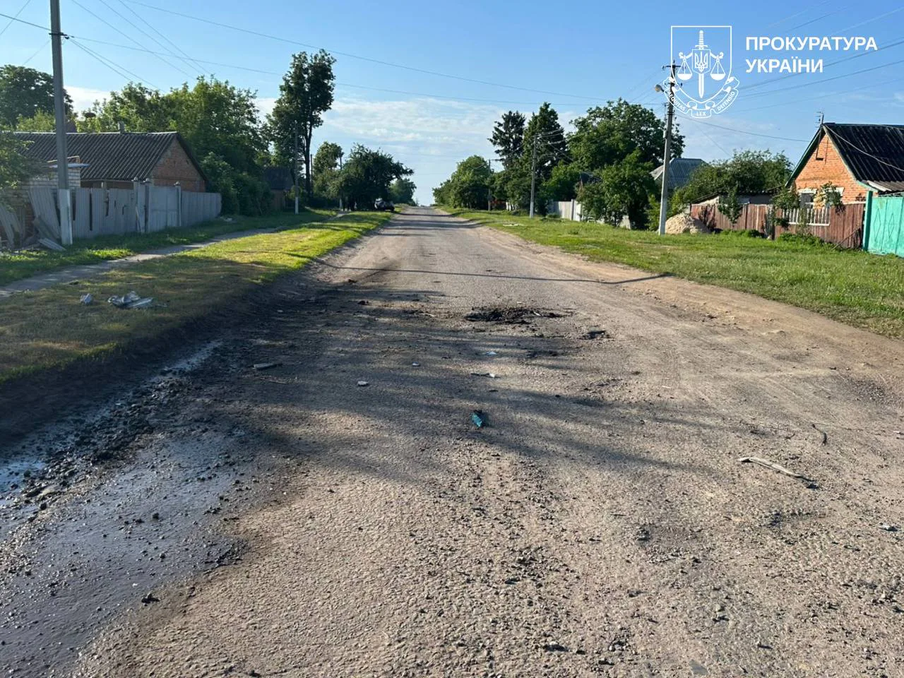 Російський дрон атакував дві родини на вулиці на Харківщині, серед поранених діти