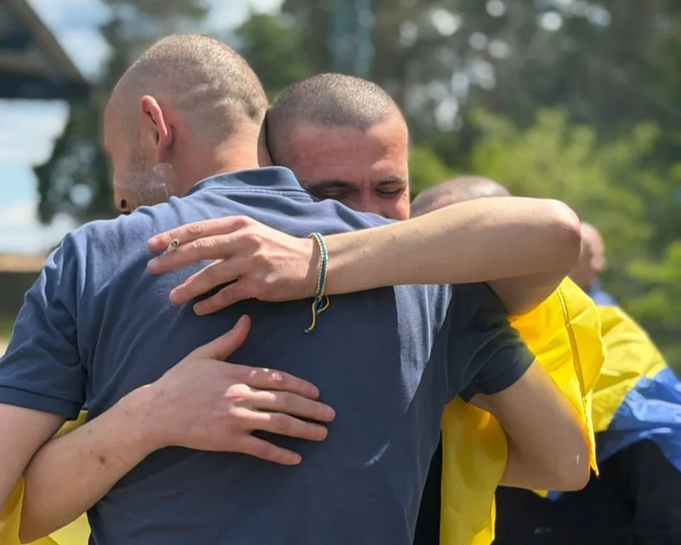 Україна повернула з російського полону ще 185 захисників та цивільного - Зеленський