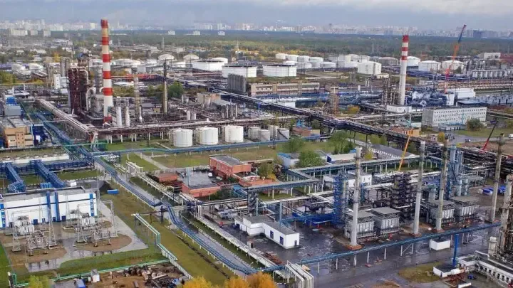 Уражений українськими дронами FP-1 московський НПЗ не функціонуватиме мінімум пів року - ЗМІ